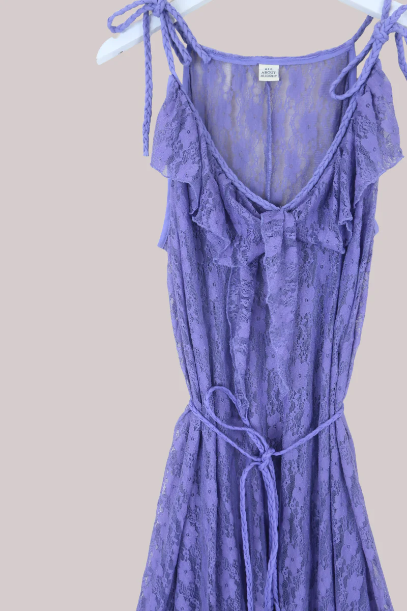 Delphi Maxi Dress in Periwinkle Purple Chantilly Lace - Image 4