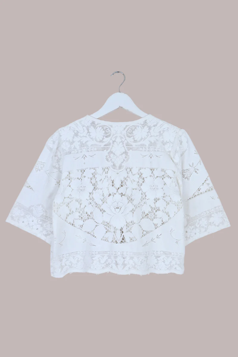 Francesca Cropped Blouse in Salt White Lace - Free Size - Image 2