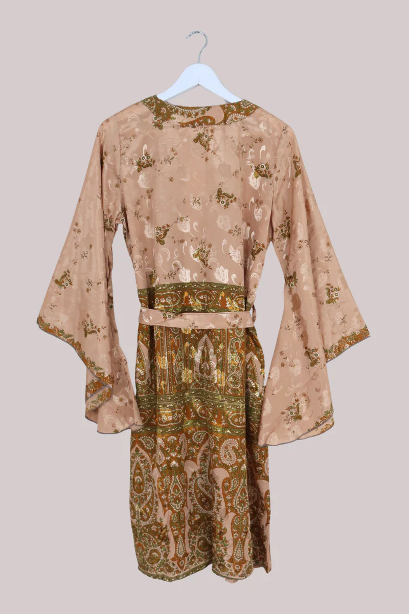 Gemini Kimono in Apricot Champagne Paisley Florals - Size M/L - Image 3