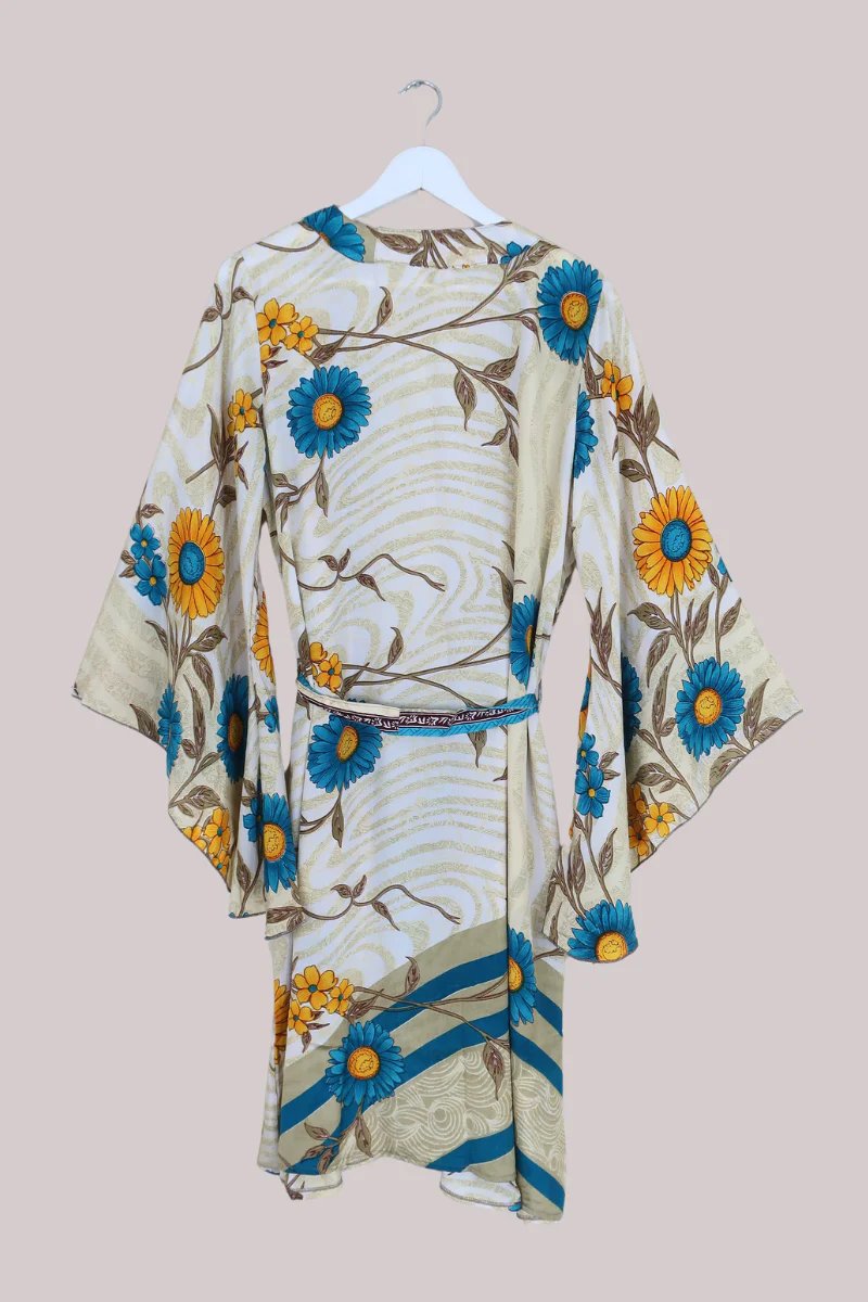 Gemini Kimono in Wall Climbing Sunflowers - Size L/XL - Image 3