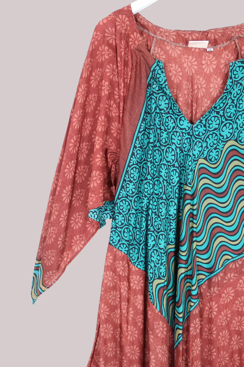 Goddess Pure Silk Dress - Retro Waves - Size XL/XXL - Image 2