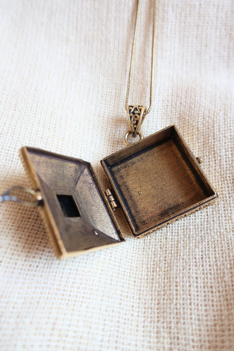 Ornate Locket Necklace in Gold with Brown Tiger's Eye - Image 3
