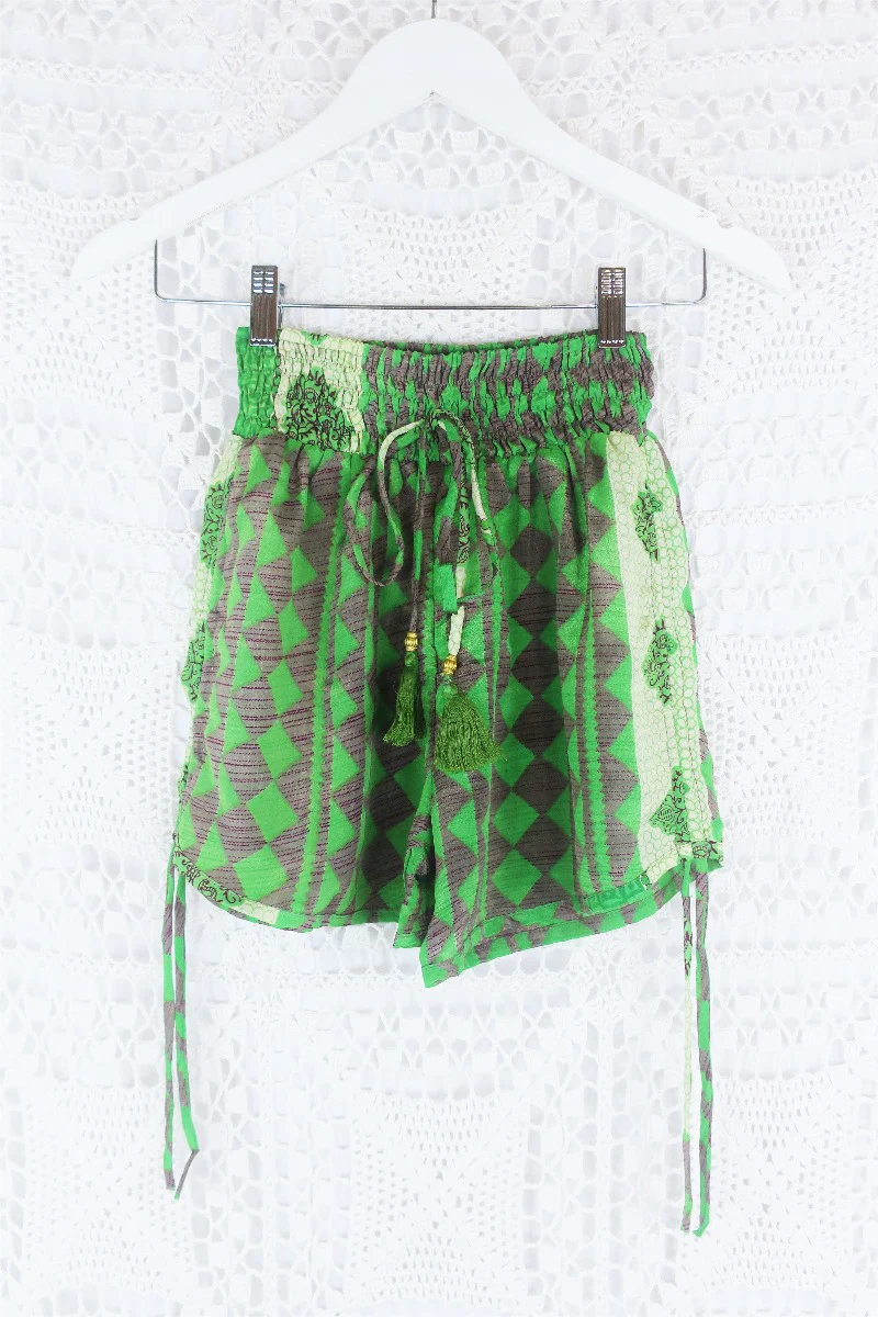 Pippa Shorts - Mauve & Spring Green Diamonds - Vintage Indian Sari - S - Image 3