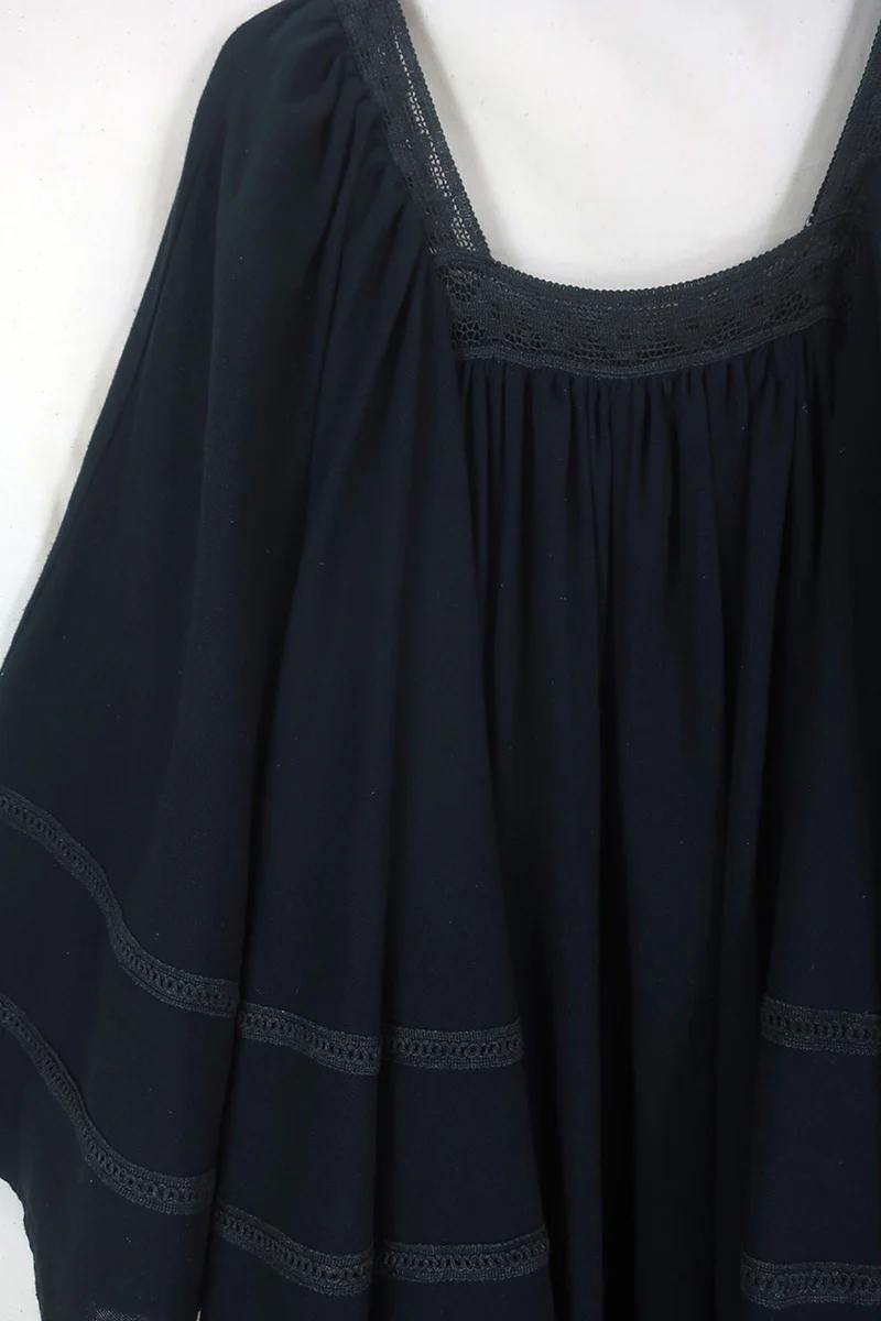 Raven Maxi Dress in Nightshade Black - Image 4