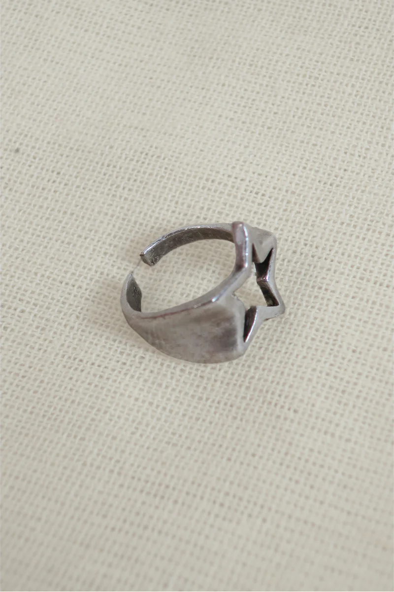 Star Signet Silver Plated Ring - Image 2
