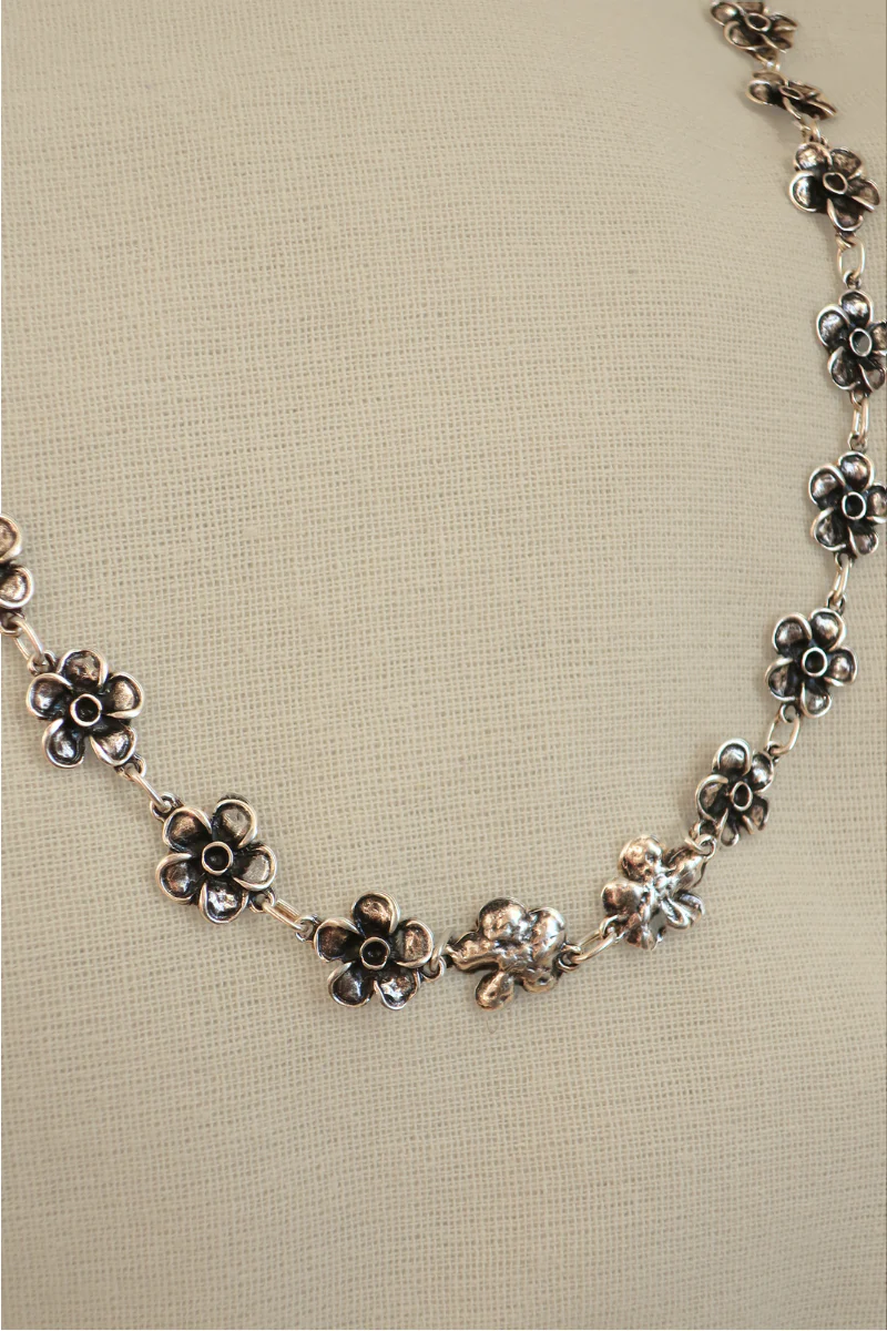 Hibiscus Flowers Silver Plated Necklace - Image 2