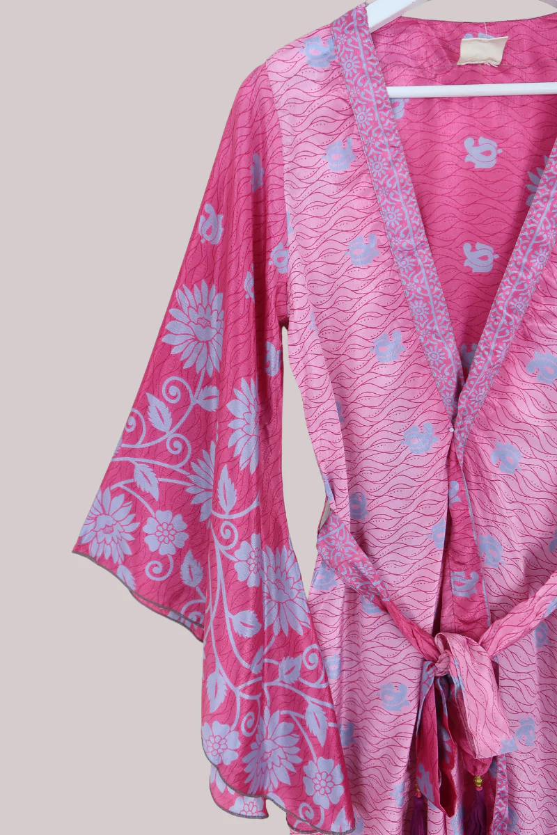 Gemini Kimono in Raspberry Pink Florals - Size M/L - Image 2