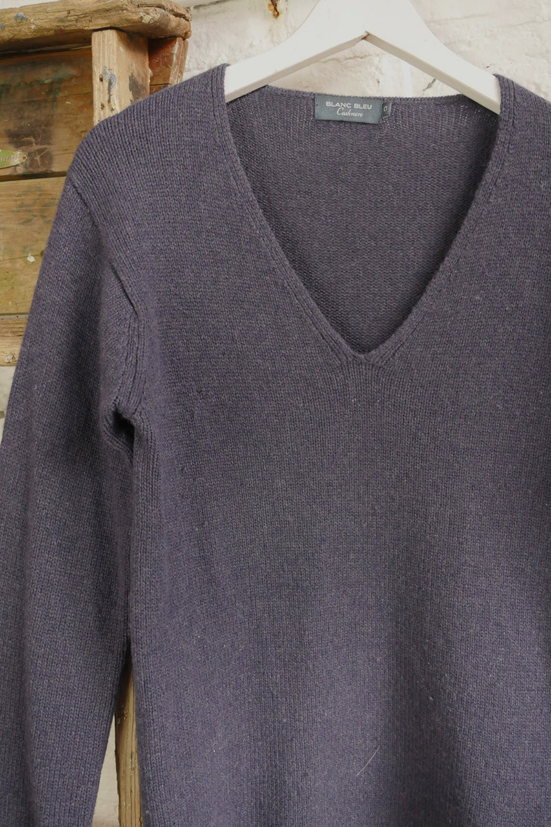 Vintage Chunky Cashmere V-Neck Jumper in Faded Denim- Size L - Image 2