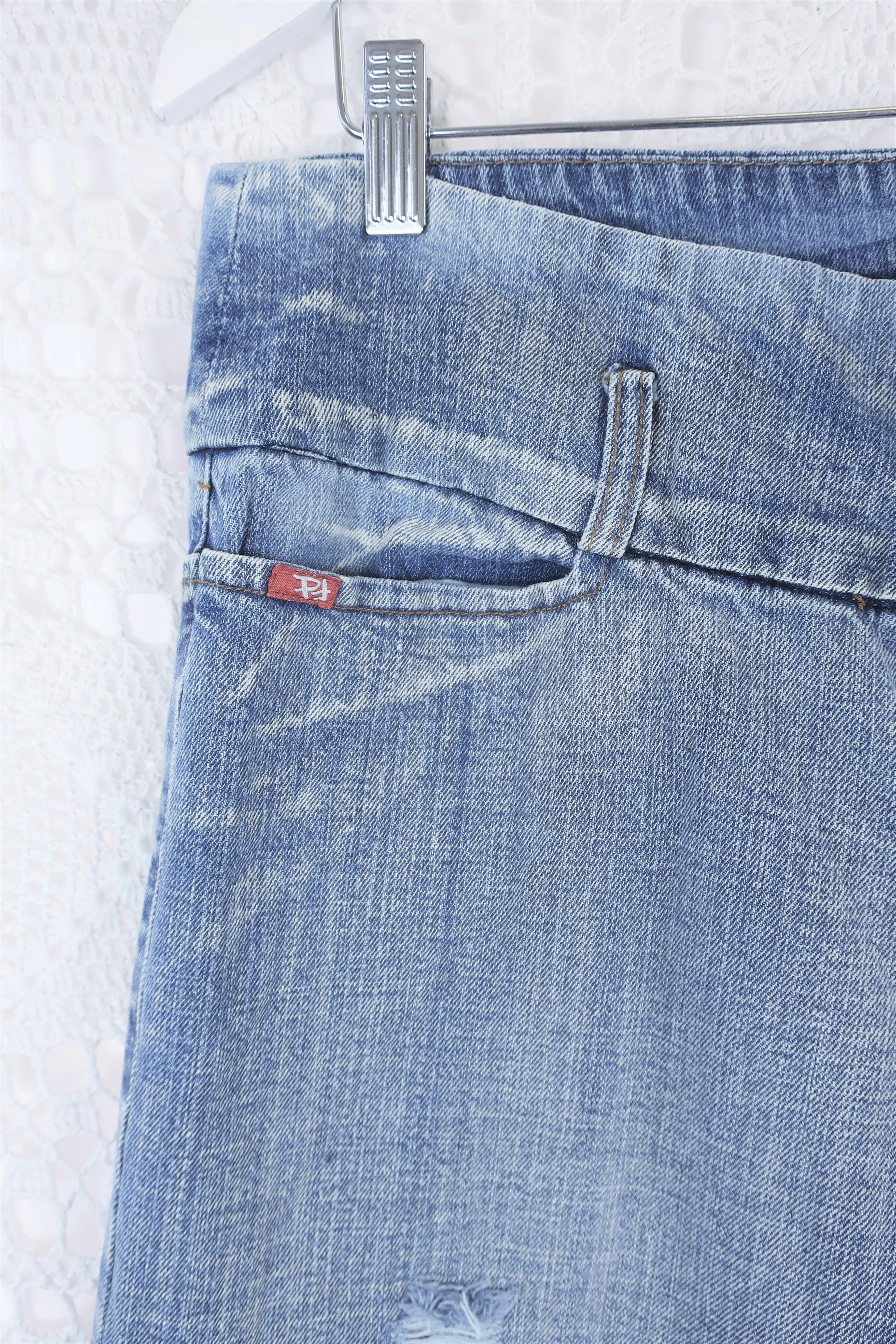 Vintage Straight Leg Jeans - Creased Blue with an Exaggerated Waist - Size M/L - Image 5